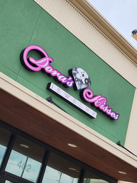 Dora's Kisses Jewelry