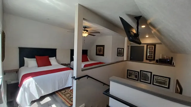 Bellaire Boutique Hotel