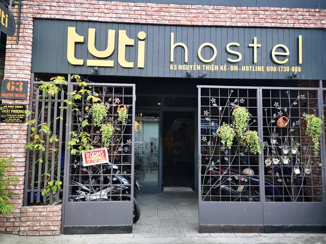 TUTI HOSTEL