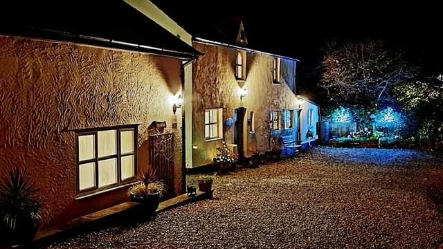 Vale View Cottages