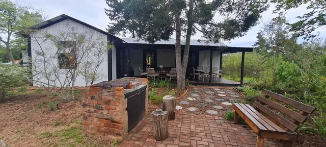 Eagles' Call Cottages and Tent