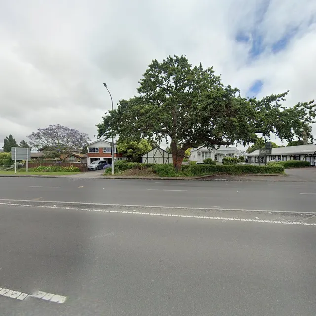 Knightsbridge Motor Lodge