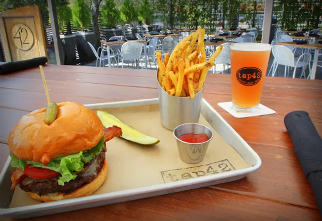 Tap 42 Craft Kitchen & Bar - Fort Lauderdale