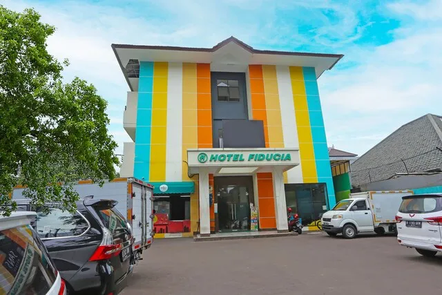 SUPER OYO Collection O 92130 Hotel Fiducia Kaji