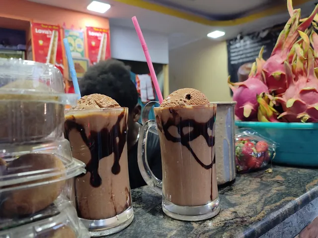 Cream and Fudge Ice Cream Sholinganallur