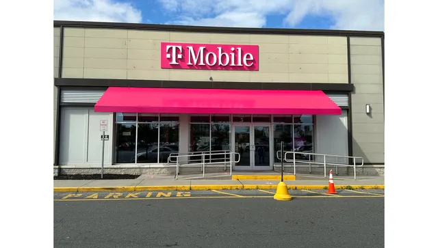 T-Mobile Experience Store