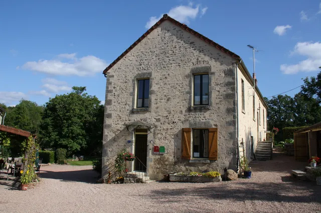 Hôtel Camping sur Yonne