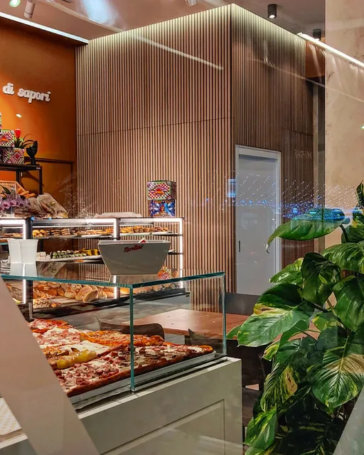 Fava's Bakery & coffee