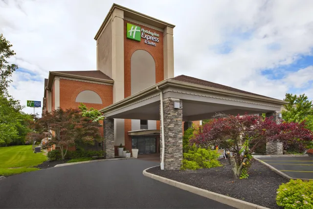 Holiday Inn Express & Suites Cincinnati Northeast-Milford by IHG