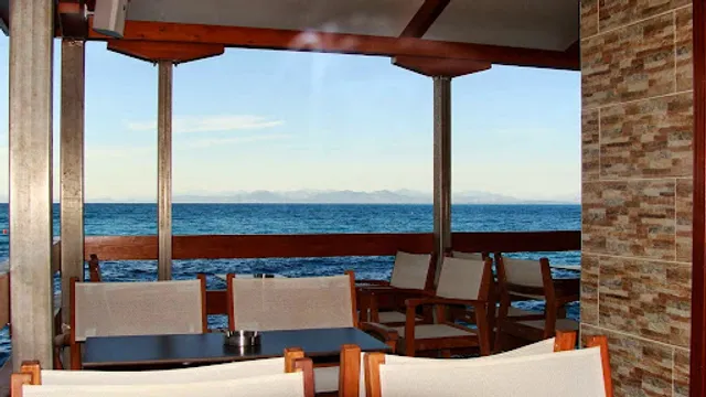 On The Rock cafe - bar