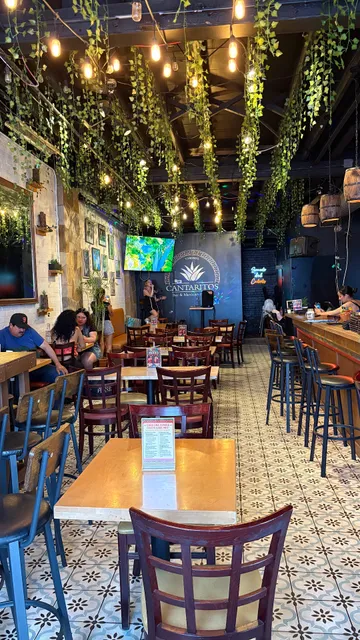 Los Cantaritos Dufferin