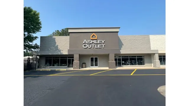 Ashley Outlet