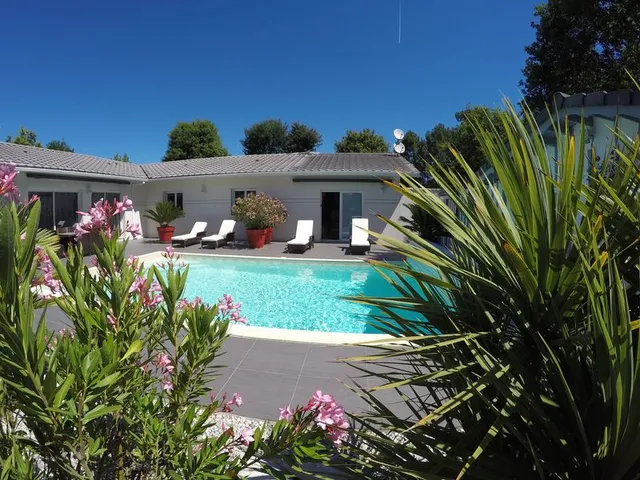 La Palmeraie de Mimi ****- Gîte,maison,villa ,location saisonniére climatisé, piscine chauffée à Biganos - Bassin d'Arcachon