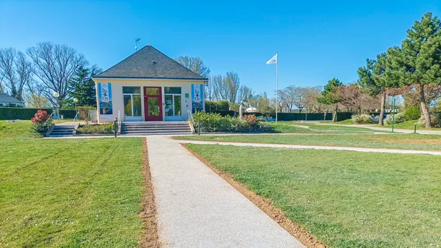 Camping municipal de l'île d'Or