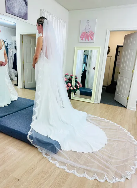 Nadia's Alterations & Tailoring