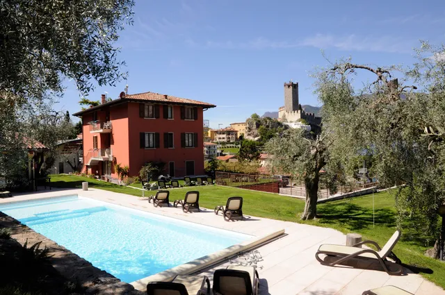 Casa Guarnati Lake View Apartments