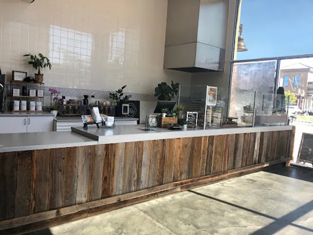 Chill Tea and Coffee - Streets of Brentwood