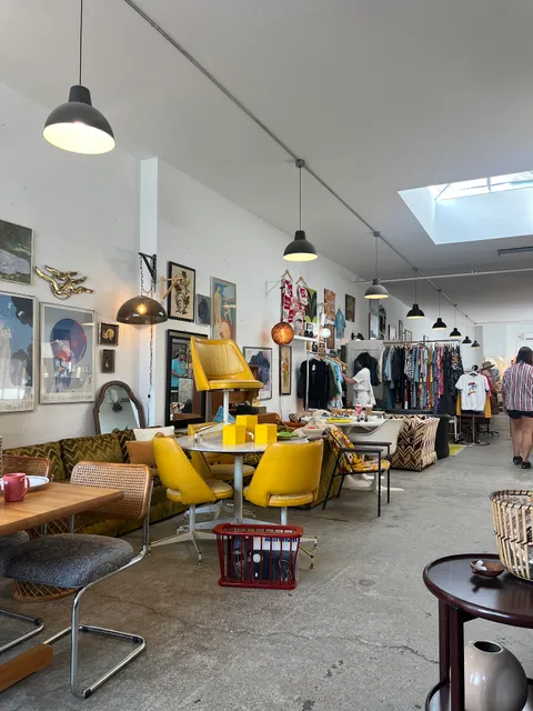 Dobbin Street Vintage Co-op