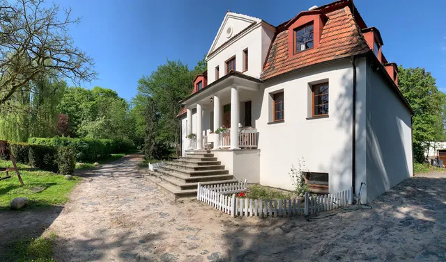 Dworek Jeziory Wielkie 32