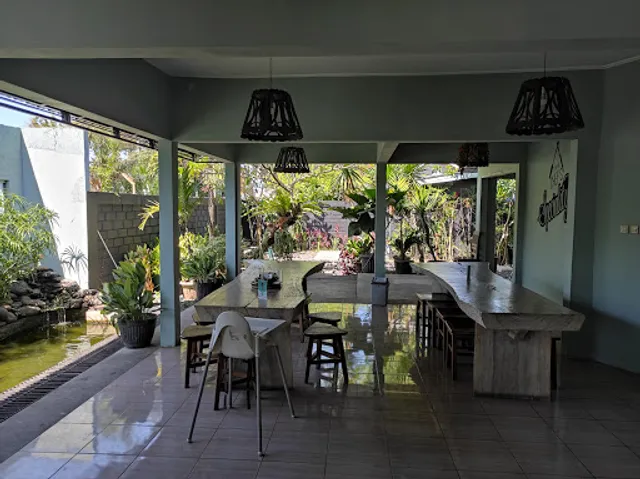 Warung Ayam Betutu Spesial Mbak Timah