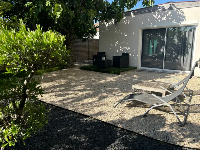 L'Eden House : love room romantique avec jacuzzi privatif