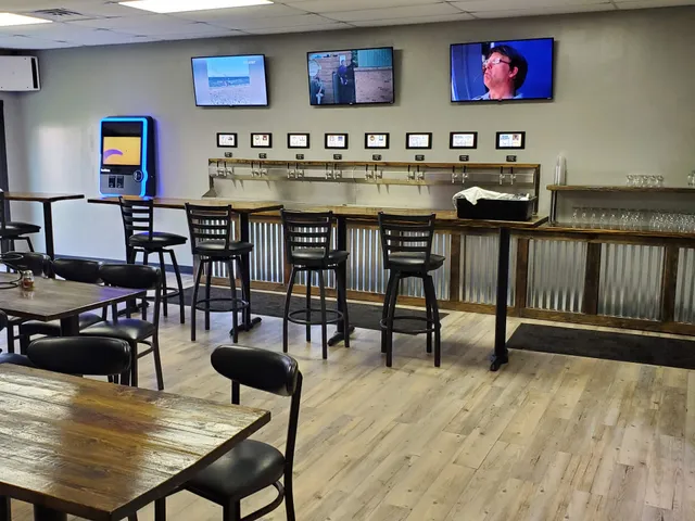 CJ's Pizza and Taproom