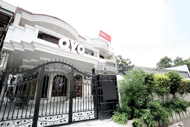 OYO The Corner House