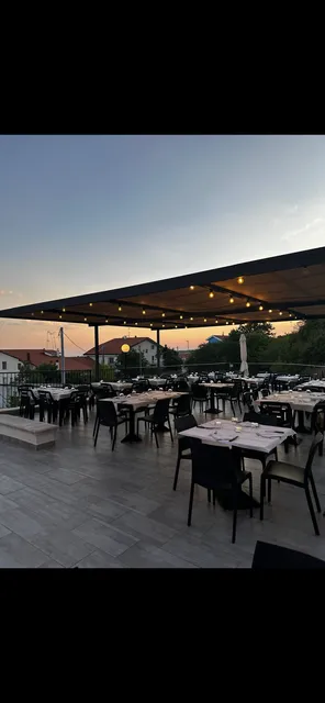 Nova Costa Pizzeria B&B