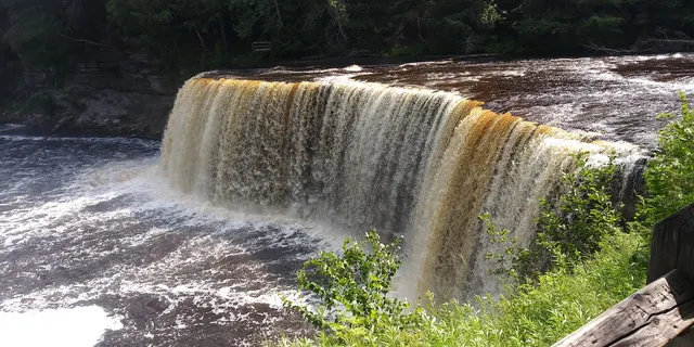 Muskallonge Lake State Park