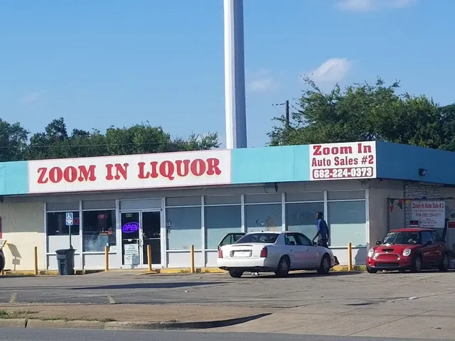 Zoom In Liquor Store