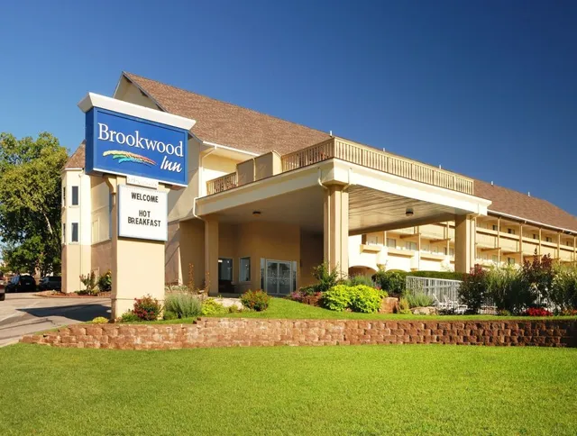 Brookwood Inn