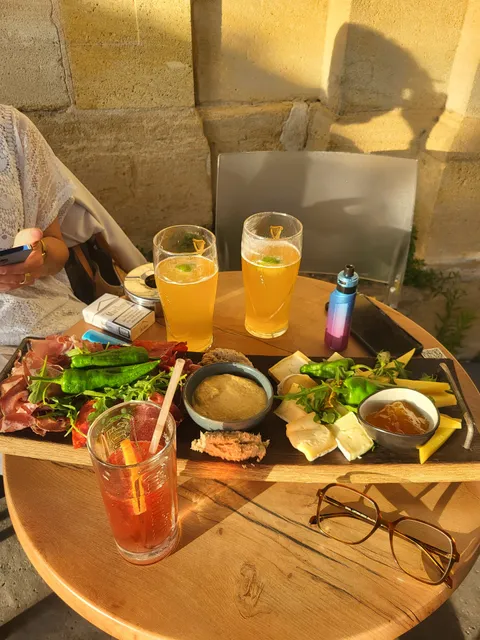 Les Canailles Bordeaux