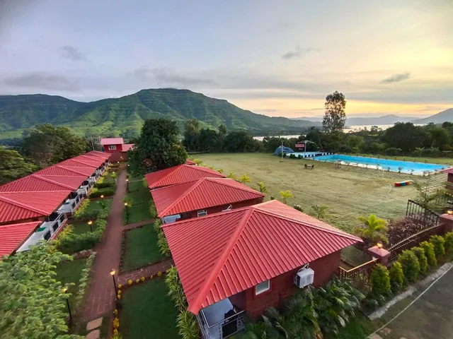 The Redstone Resort - Wai