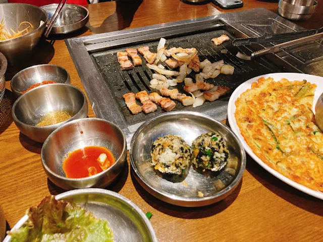 セマウル食堂肉天神大名店