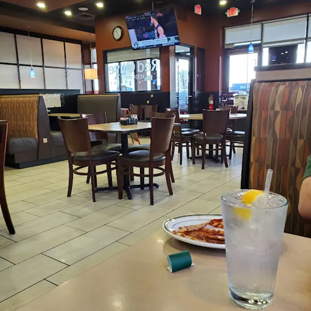 Red Olive Restaurant - Woodhaven