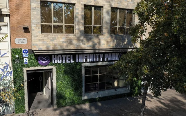 Hotel Infinity Park Santiago
