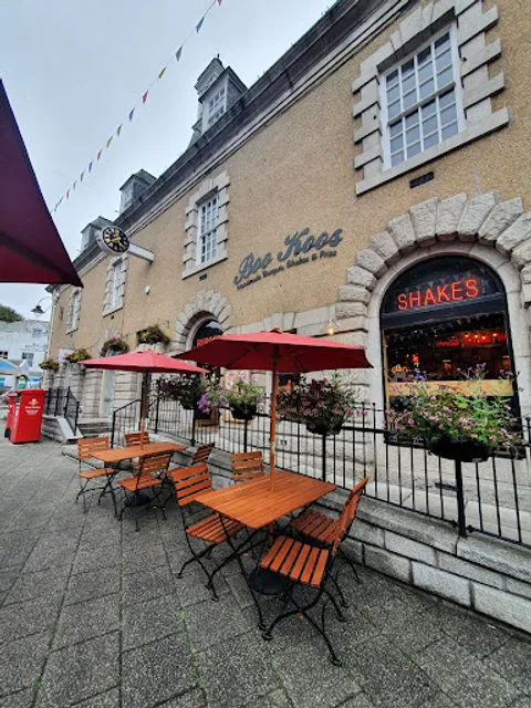 Boo Koos- Burgers-Shakes-Tex Mex