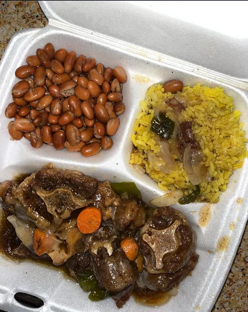 Smokey's bar & grill