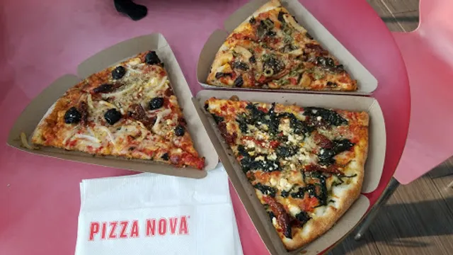 Pizza Nova