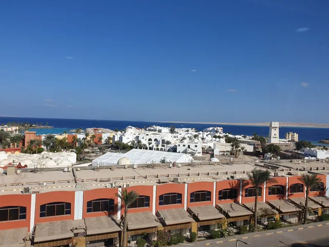 Cleopatra Bazar Corniche Branch