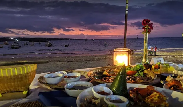 Bawang Merah Beachfront Restaurant, Jimbaran Bay Seafood