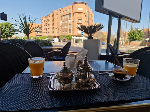 LA MARLETTE Café, Restaurant & Boulangerie