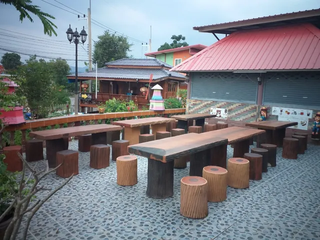 บ้านยายฉุย รีสอร์ต