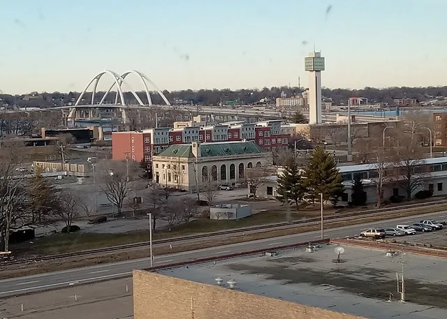 The Axis Moline Hotel, Tapestry Collection by Hilton