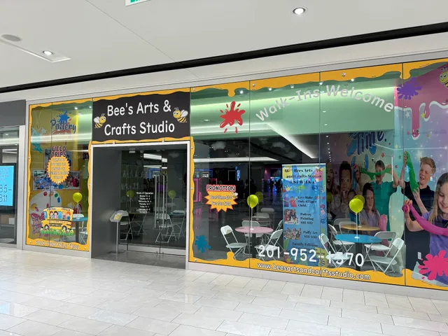 Bees Arts and Crafts Studio @American Dream