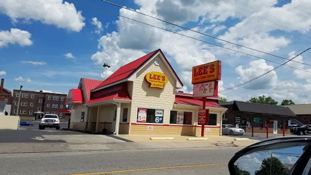 Lee's Famous Recipe Chicken