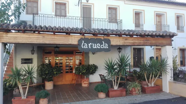 Apartamentos La Rueda ( sólo alojamiento)