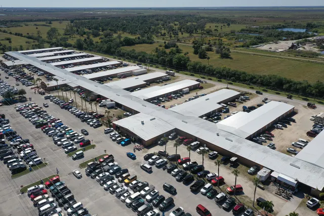 Renningers Flea and Farmers Market