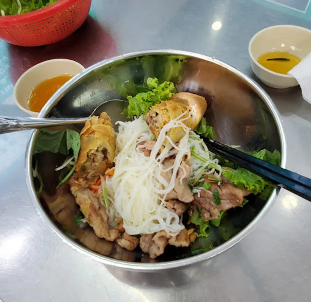 Bún thịt nướng Kiều Bảo