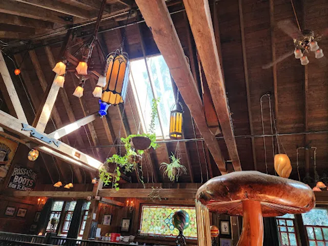 McMenamins Rock Creek Tavern